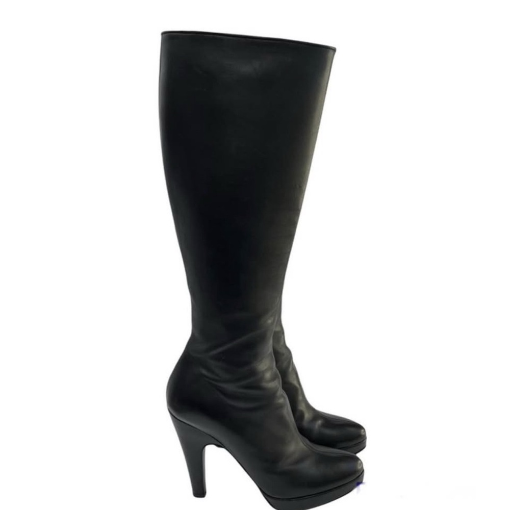 Prada Black Heeled Boots with Sleek Design